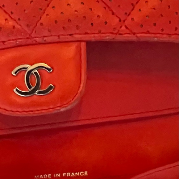 Chanel Trifold Wallet - Picture 3 of 6